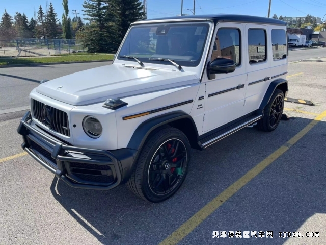 稀有车型23款奔驰AMG G63熊猫版个性化配置和配色港口现车可分期