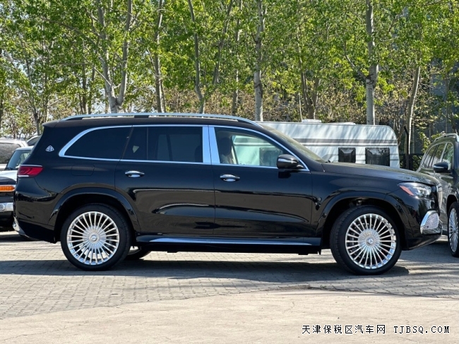 平行进口23款奔驰GLS600现车 210万起 