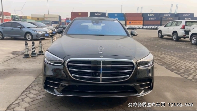 追求动力性能的平行进口奔驰S580商务座驾4.0T港口最新行情