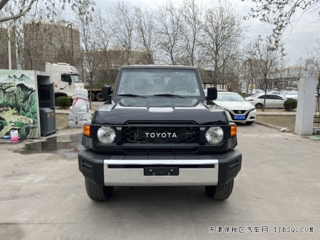 中东版自动挡24款丰田酷路泽LC76现车到店可试驾欢迎品鉴