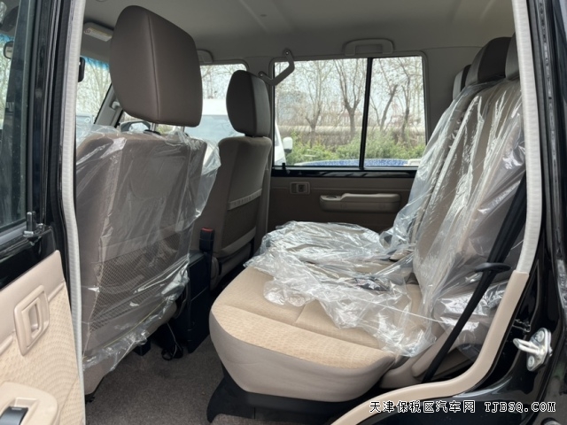 中东版自动挡24款丰田酷路泽LC76现车到店可试驾欢迎品鉴