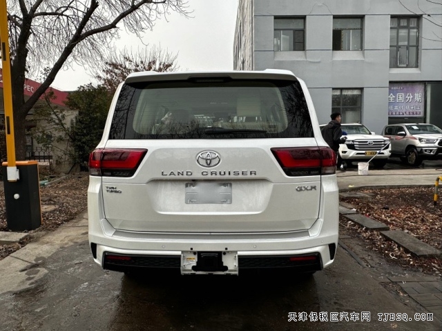 中东版丰田酷路泽LC300GXR至尊版满配港口103万值得购买吗