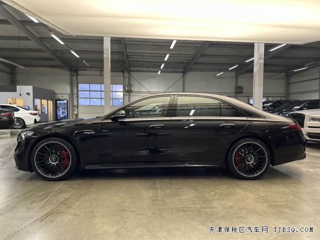 全新设计24款奔驰AMG S63平行进口现车抵达保税区港口最新行情