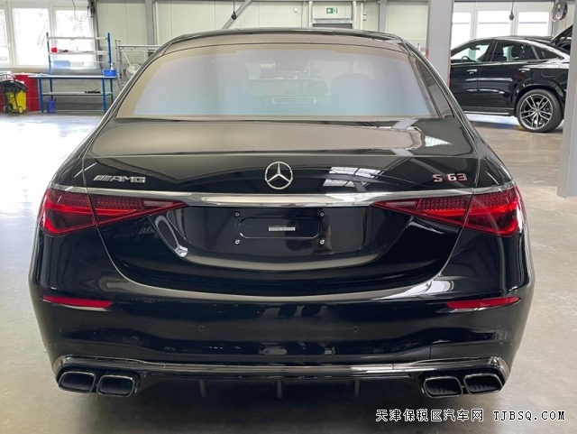 全新设计24款奔驰AMG S63平行进口现车抵达保税区港口最新行情