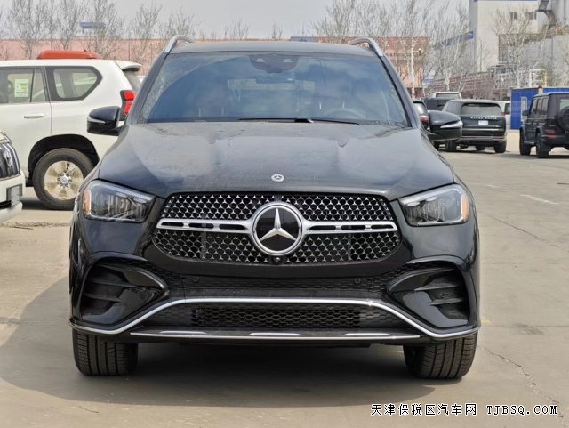 24款加版奔驰GLE450AMG运动包驾驶员辅助包抬显港口售价八十万起