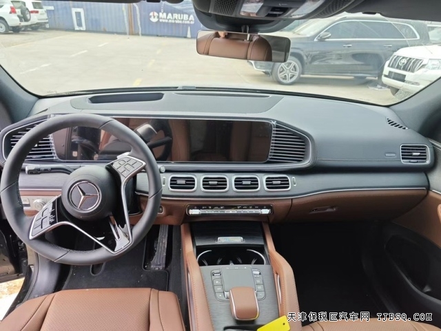 24款加版奔驰GLE450AMG运动包驾驶员辅助包抬显港口售价八十万起