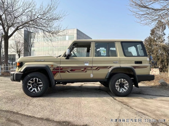 中东24款丰田酷路泽LC76柴油版2.8T最原始的硬派越野港口现车随时提