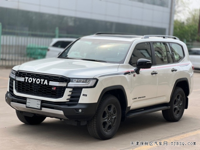 超强越野性能的中东版24款丰田酷路泽LC300GR运动版配置清单 