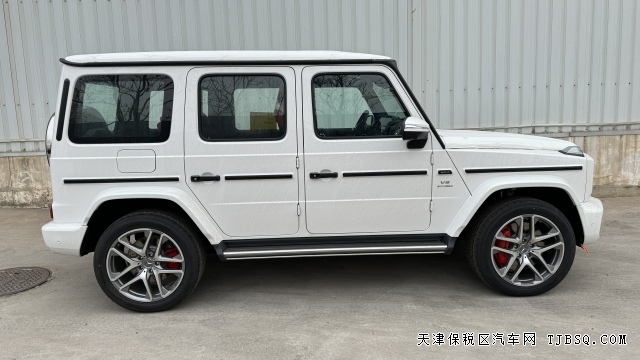 2024款韩版奔驰AMG G63V8三把锁天津港口最新行情可分期