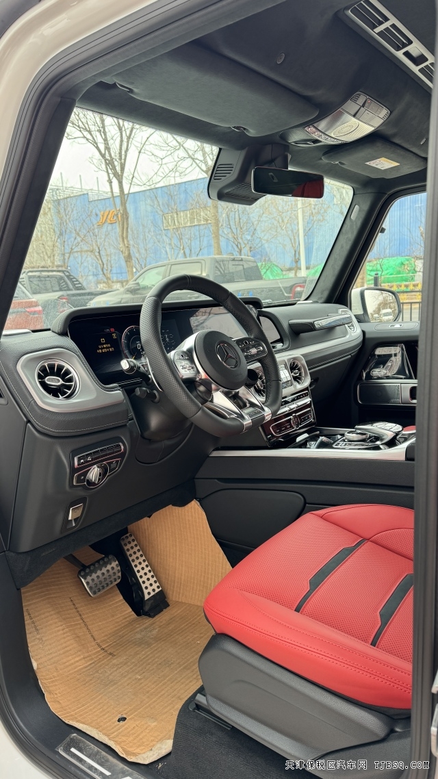 2024款韩版奔驰AMG G63V8三把锁天津港口最新行情可分期