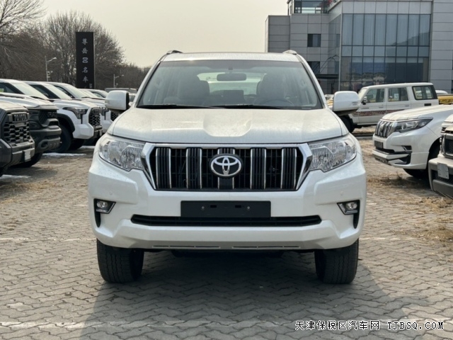 23款中东版丰田普拉多4.0L GXR迪拜版天津港口最新行情