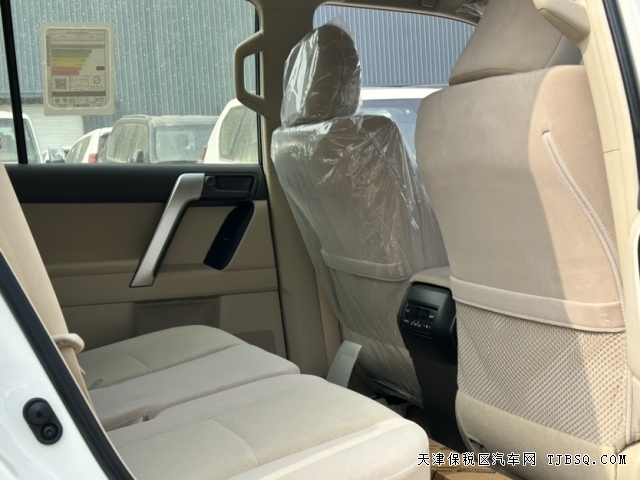23款中东版丰田普拉多4.0L GXR迪拜版天津港口最新行情