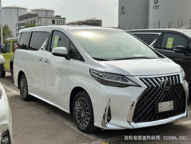 国六B23款雷克萨斯LM350豪华商务车搭载3.5L发动机港口绝版车型