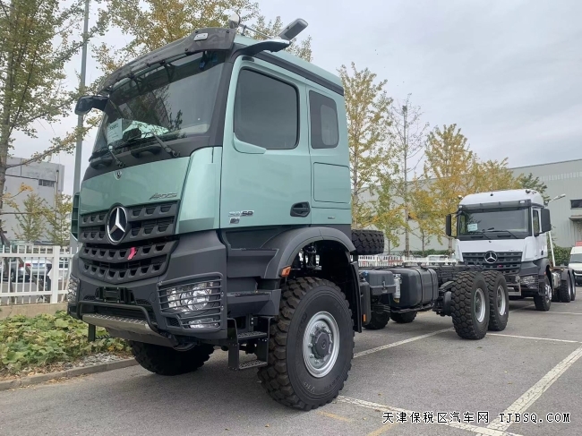 平行进口奔驰阿洛斯6X6重型越野房车底盘天津港口现车