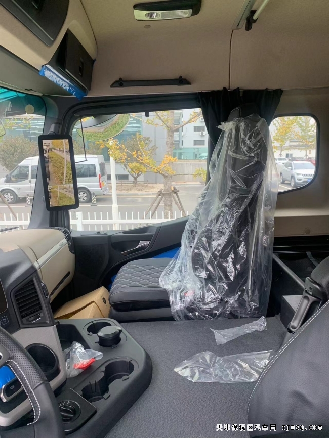 平行进口奔驰阿洛斯6X6重型越野房车底盘天津港口现车