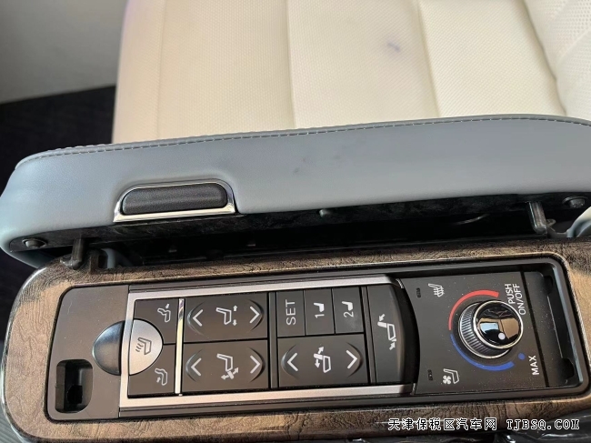 考察一号丰田考斯特12座4.0L黑武士版天津现车108万售全国