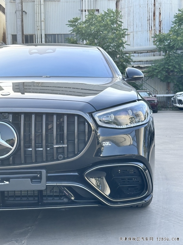 超豪华24款奔驰AMG S63商务座驾现车到港最新行情