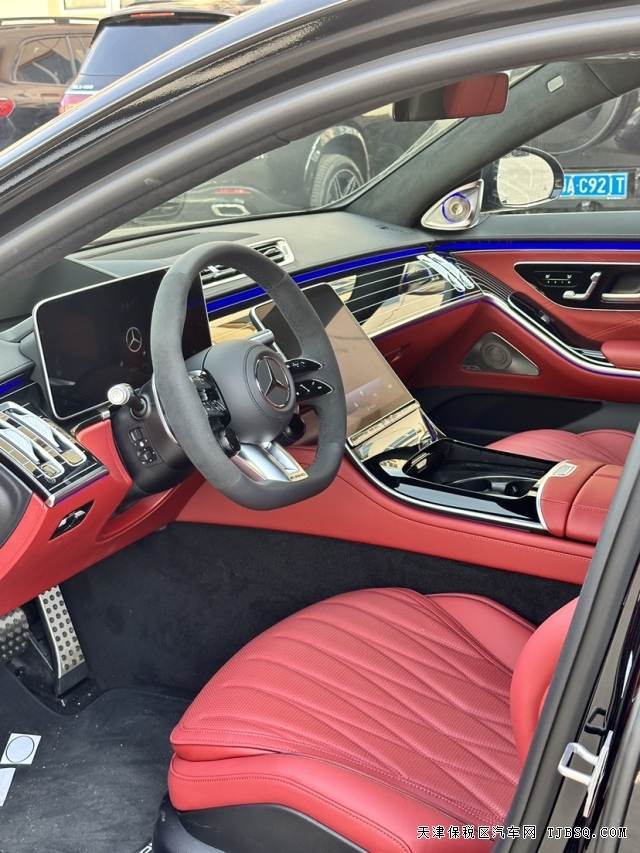 超豪华24款奔驰AMG S63商务座驾现车到港最新行情