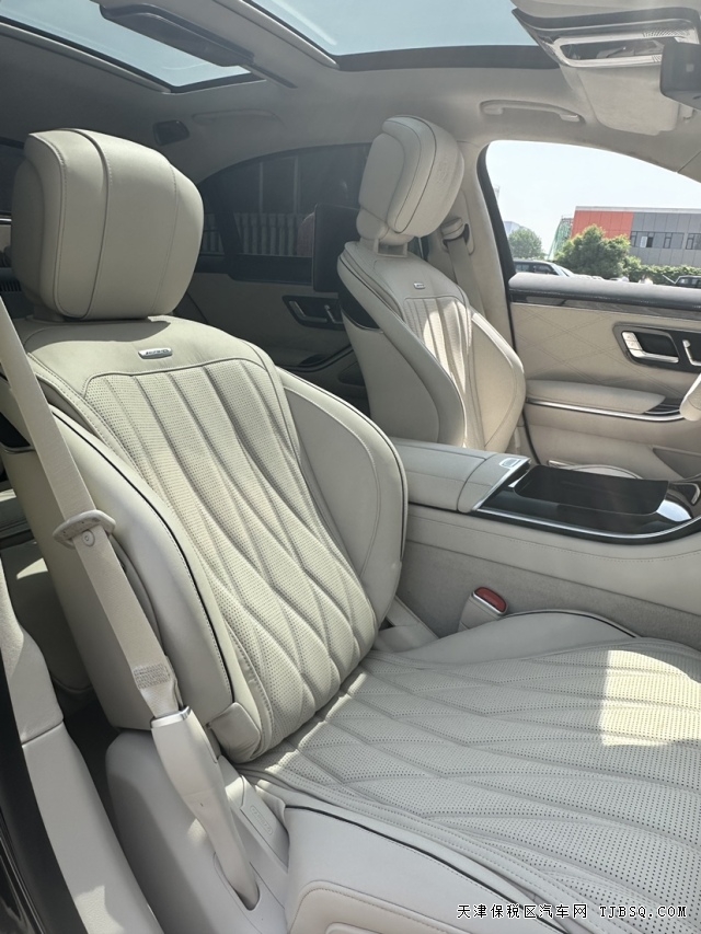 24款奔驰AMG S63四座行政座驾V8保税区现车可分期
