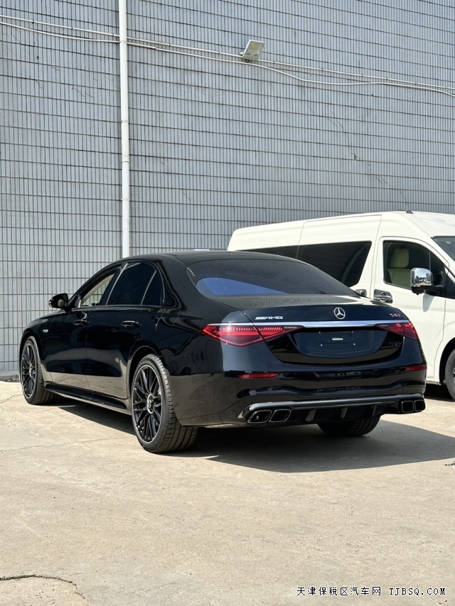 24款奔驰AMG S63四座行政座驾V8保税区现车可分期