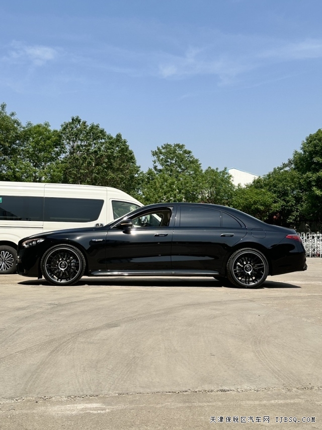 24款奔驰AMG S63四座行政座驾V8保税区现车可分期
