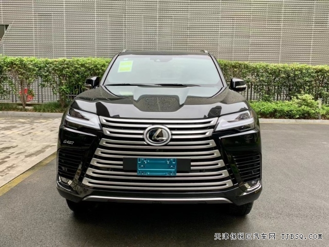 日系最顶级的柴油雷克萨斯LX500d双涡轮增压港口最新行情