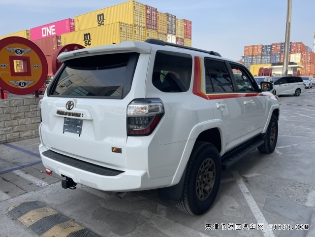 年轻时尚化的北美版丰田超霸4Runner40周年纪念版港口配置行情