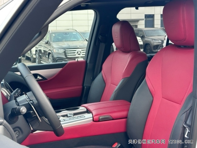 美规2024款雷克萨斯LX600超级运动版港口售价150万能买到哪些配置