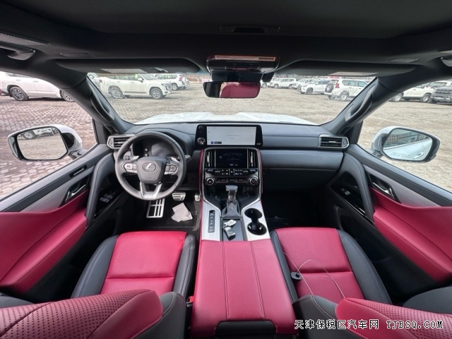 美规2024款雷克萨斯LX600超级运动版港口售价150万能买到哪些配置
