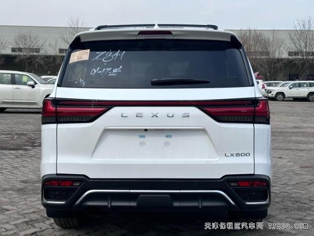 美规2024款雷克萨斯LX600超级运动版港口售价150万能买到哪些配置
