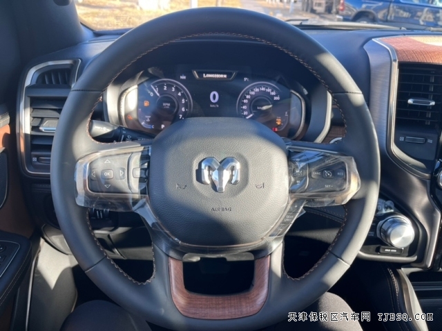 豪华皮卡23款道奇公羊长角号5.7L大V8价格暴跌港口现车