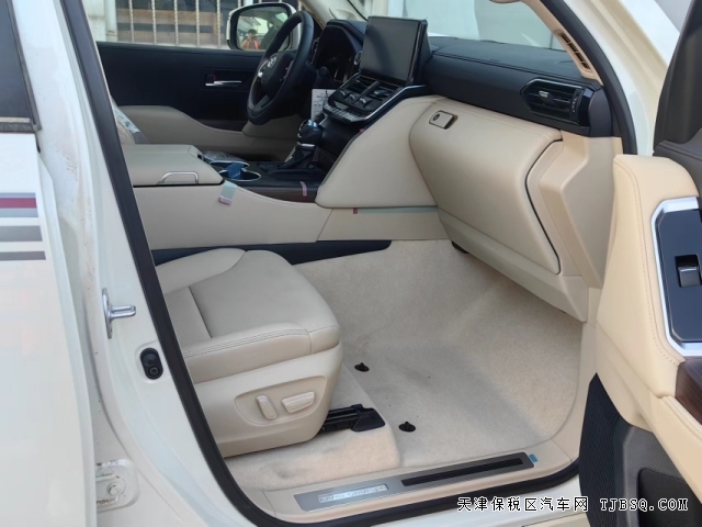 中东版柴油高配酷路泽LC300 3.3T106万能买到哪款配置标轴