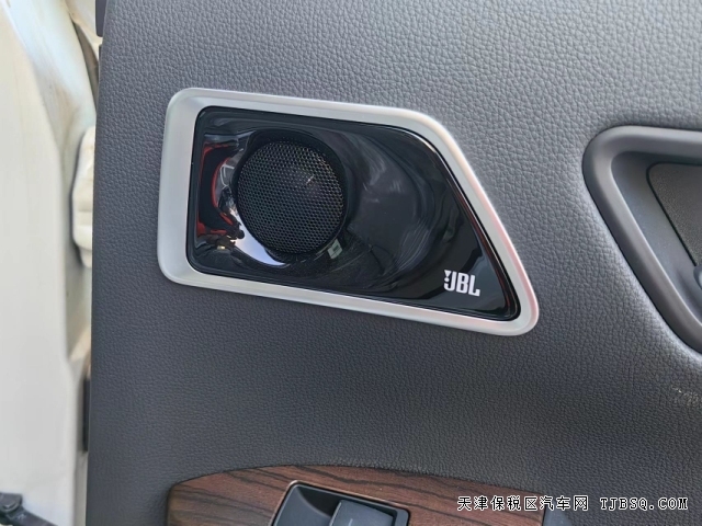 中东版柴油高配酷路泽LC300 3.3T106万能买到哪款配置标轴