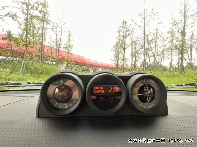 平行进口中东版丰田FJ酷路泽4.0复古造型沙漠小王子港口现车