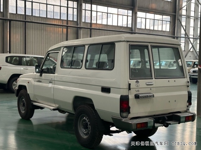 中东版23款丰田酷路泽LC78手动4.0L汽油超大装载空间港口价格抄底