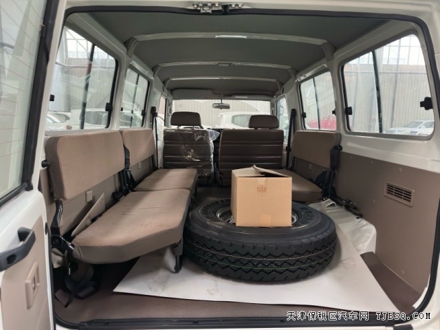 中东版23款丰田酷路泽LC78手动4.0L汽油超大装载空间港口价格抄底