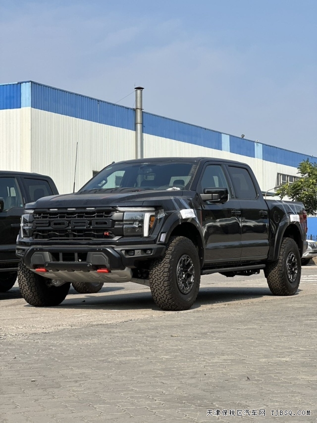 福特F150猛禽R搭载5.2L V8引擎超级性能美式大皮卡