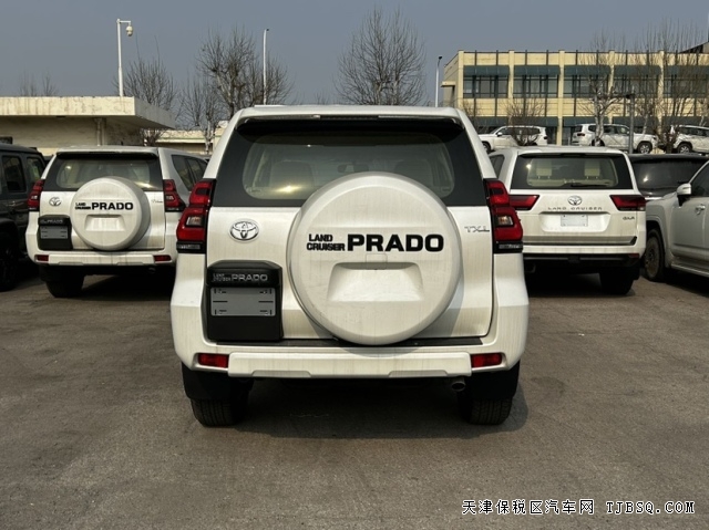 中东版丰田霸道4000TXL天窗后挂大油箱港口最新行情可分期