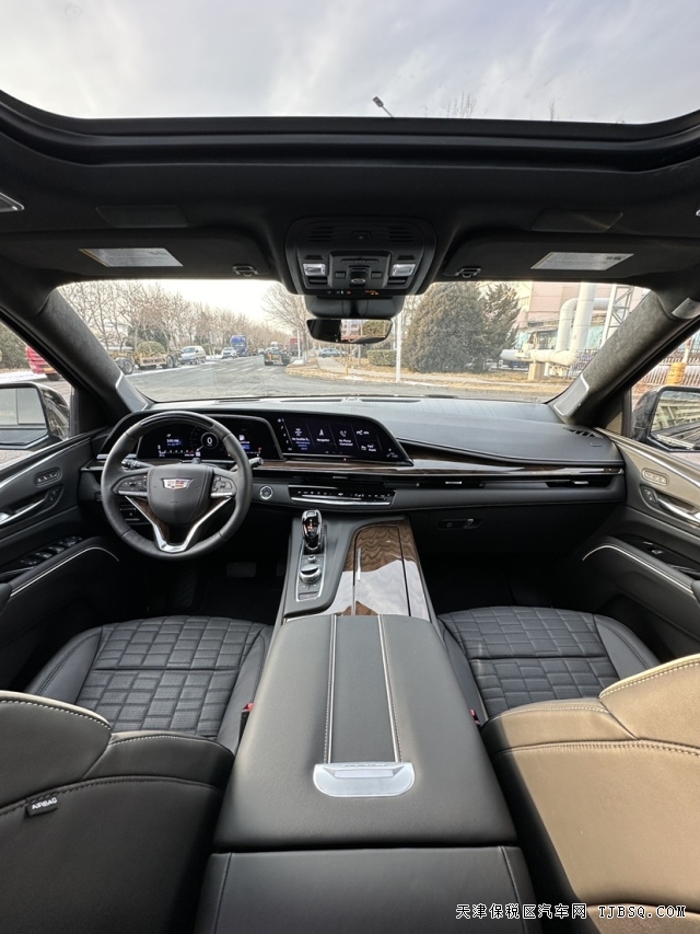 24款凯迪拉克凯雷德3.0T柴油版标轴长轴港口最新行情参数