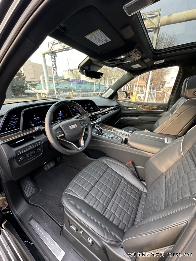 24款凯迪拉克凯雷德3.0T柴油版标轴长轴港口最新行情参数