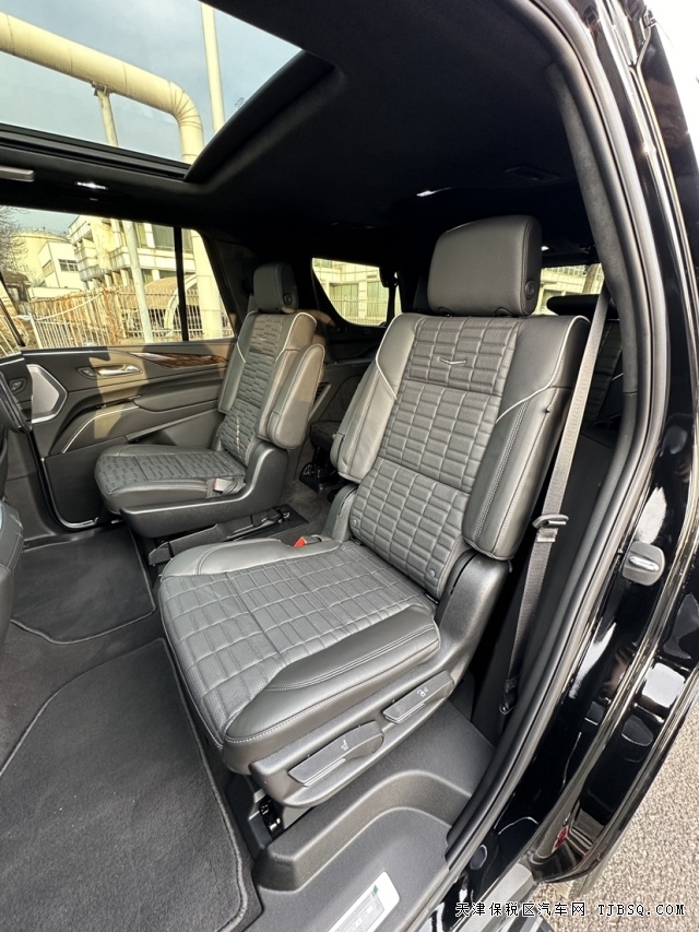 24款凯迪拉克凯雷德3.0T柴油版标轴长轴港口最新行情参数