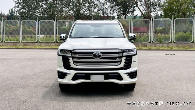 23款中东版丰田酷路泽LC300 VX三把锁高配都选装哪些配置