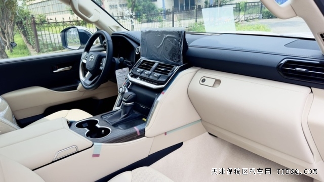 23款中东版丰田酷路泽LC300 VX三把锁高配都选装哪些配置