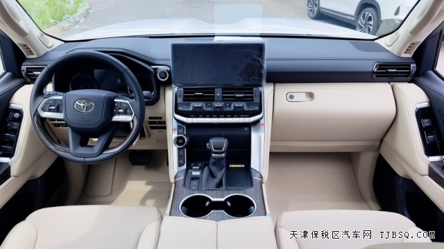 23款中东版丰田酷路泽LC300 VX三把锁高配都选装哪些配置