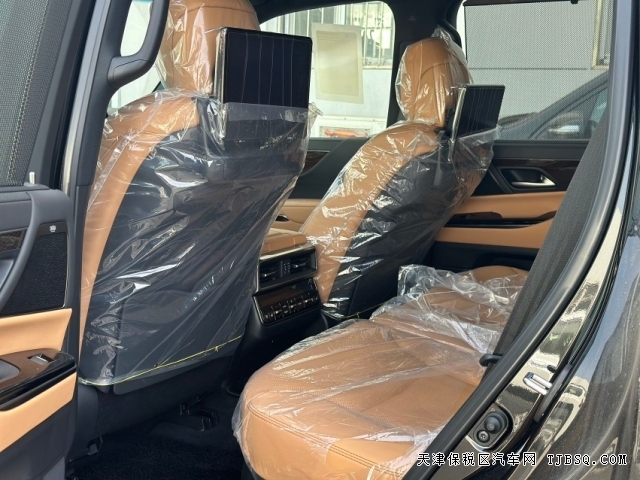 中东大油箱23款雷克萨斯LX600签名版底升抬显马克满配行情