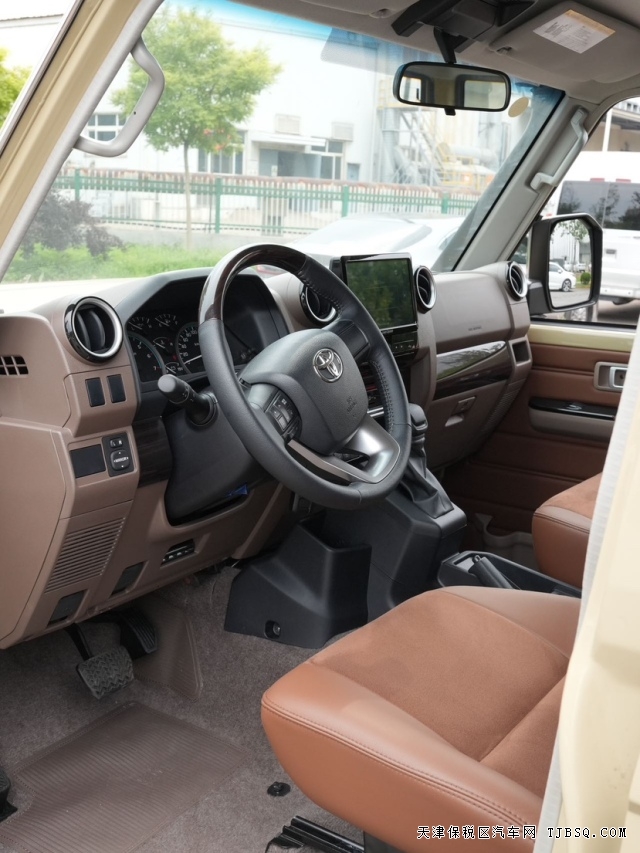 24款丰田LC76汽油自动挡4.0L港口现车自家车源批发