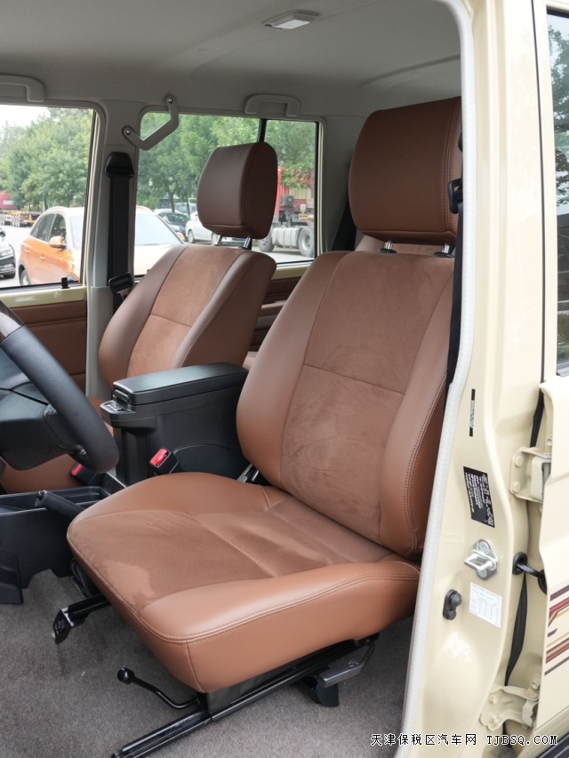 24款丰田LC76汽油自动挡4.0L港口现车自家车源批发