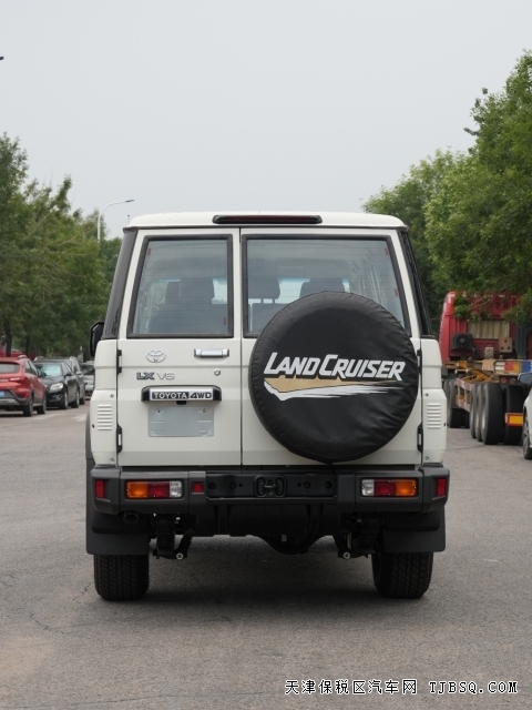 2024款丰田LC76汽油4.0L自动挡最皮实的1GR发动机港口现车