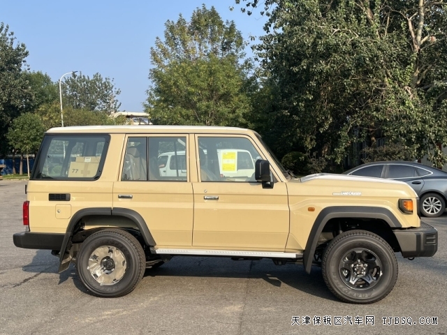 24款酷路泽LC76自动挡汽油4.0L自定车源港口售价88万起