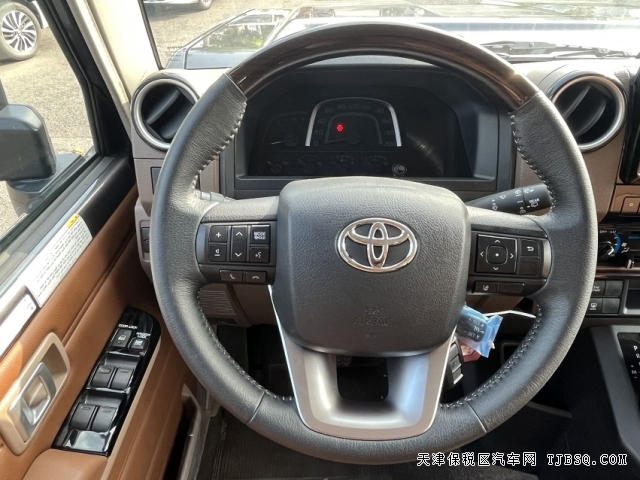24款丰田LC76柴油2.8T自动挡梅花灯顶配油耗惊喜